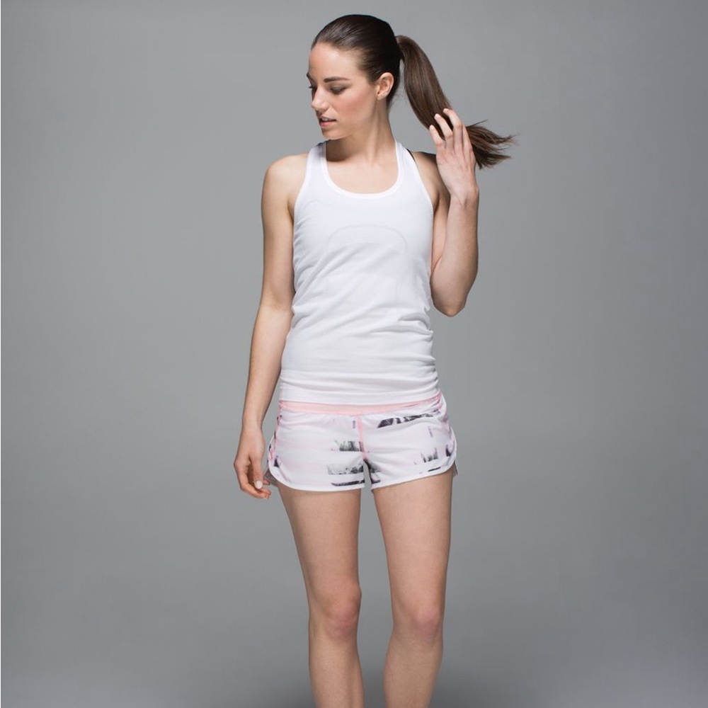 Lululemon Run: Speed Short 3” Size 4 Stretch